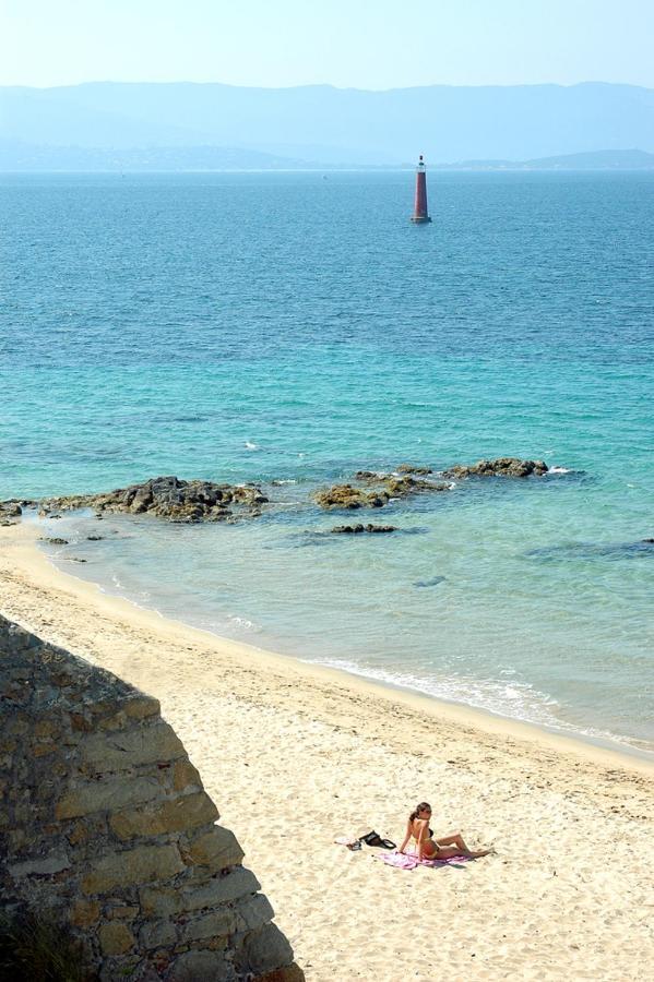Apartment F3 Place Miot Ajaccio (Corsica)